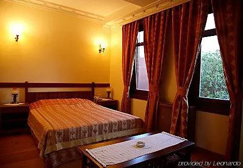 Отель Hippodrome 3*