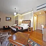 Hippodrome Otel 3*