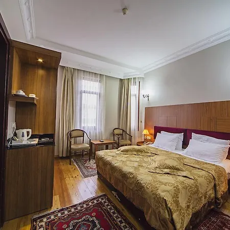 Отель Hippodrome