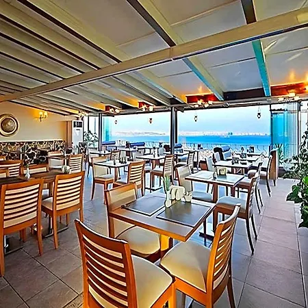 Отель Hippodrome 3*