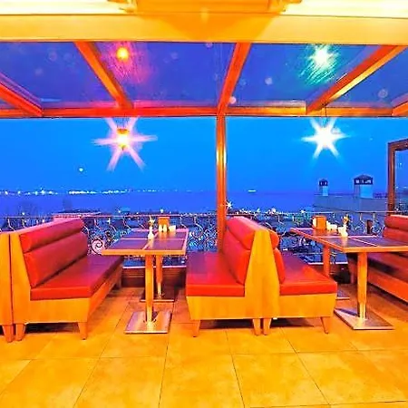 Hippodrome 3*