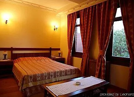 Отель Hippodrome 3*