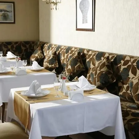 Hippodrome 3*