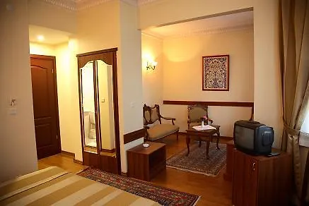 Отель Hippodrome