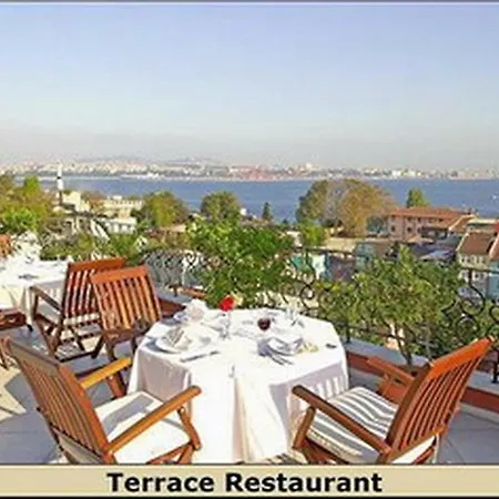 Hippodrome Hotel 3*